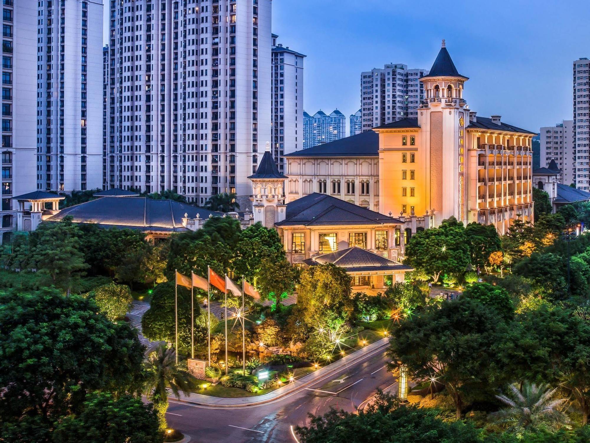 Chateau Starriver Guangzhou Peninsula Hotel Exterior photo